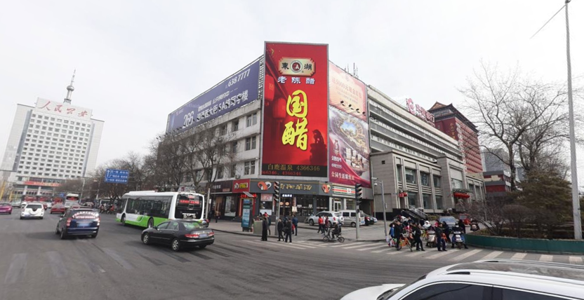 太原迎澤大街五一廣場室外全彩色顯（xiǎn）示屏（píng）