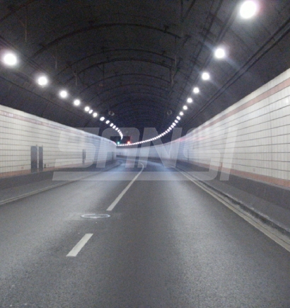 大連（lián）路隧道照明