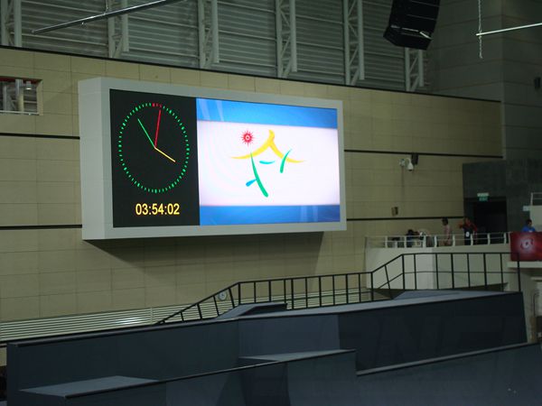澳門科（kē）技大學體（tǐ）育場led室內全彩顯示屏