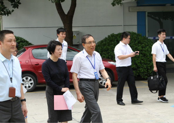 參觀上海婷婷婷影院工（gōng）廠