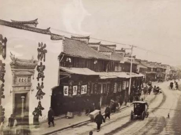 清末上海最早電（diàn）線杆
