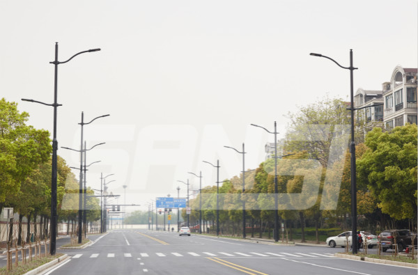 婷婷婷影院上海（hǎi）聯虹路多杆合一路（lù）燈