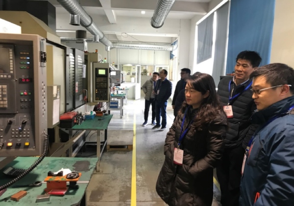 中（zhōng）安創（chuàng）穀相關領導考察婷婷婷影院工廠