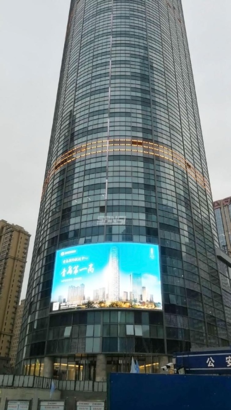 約223.8㎡ 青島國際航運中心LED弧形（xíng）屏