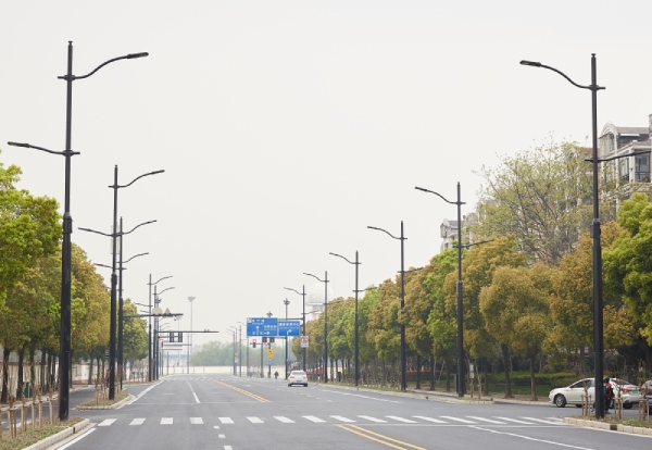 婷婷婷影院（sī）承建上海進博會周邊聯虹路多杆合一