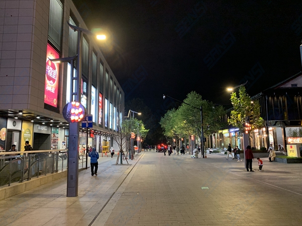 杭州湖濱路智慧（huì）路燈