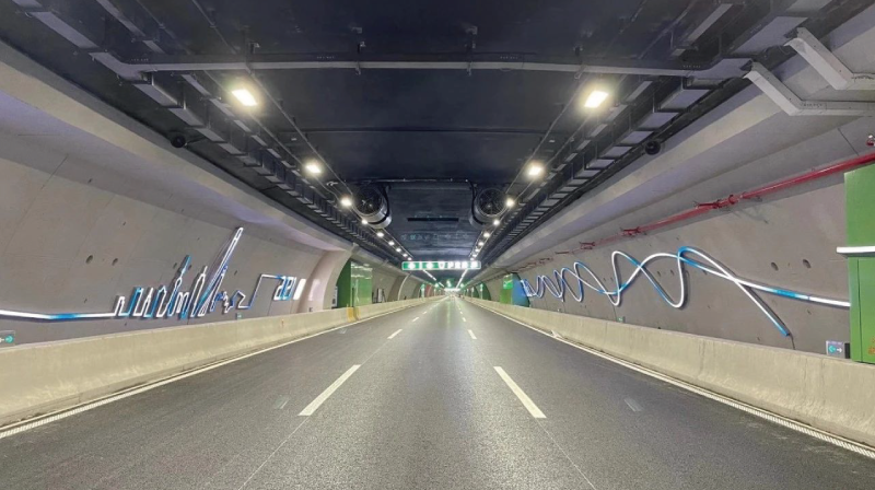 隧道路麵均勻度（dù）場（chǎng）景（jǐng），視（shì）覺舒（shū）適