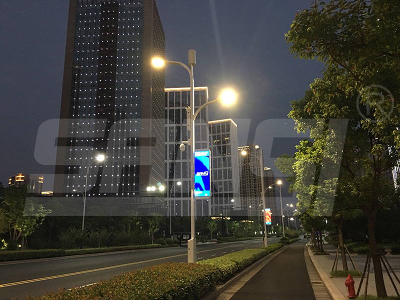 道路安全,再提升,智能調光,路燈（dēng）,覆蓋,主（zhǔ）幹道