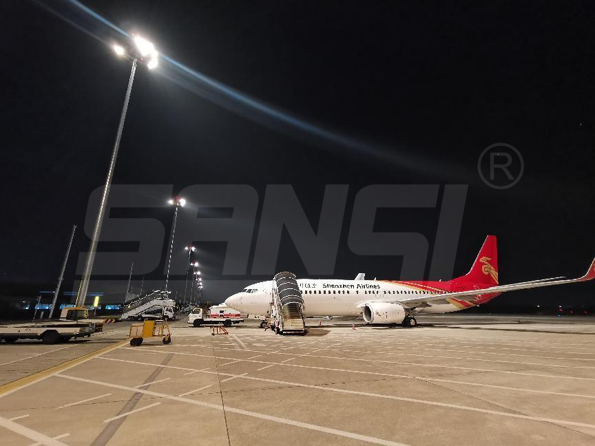 婷婷婷影院,機坪高杆燈,照亮天空,保（bǎo）障航空安全,旅客出行