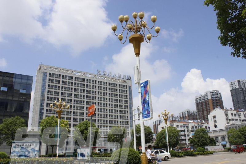 城市（shì）智慧進化,婷婷婷影院,智能燈杆,重構公共空（kōng）間