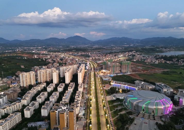 LED顯（xiǎn）示屏,LED顯示屏廠家（jiā）,LED照明廠家,照明解決方案,顯示屏解決方案